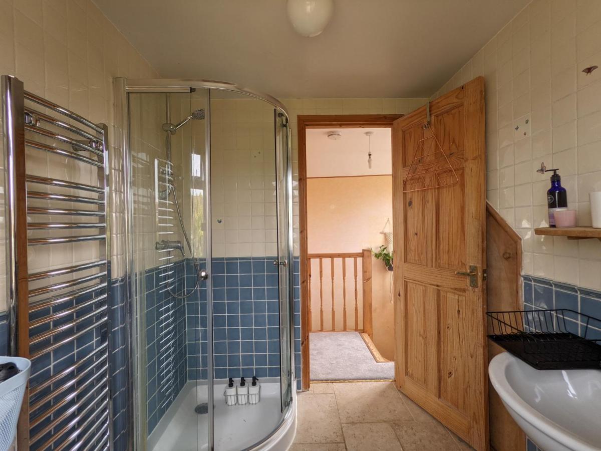 ברייטון *Large Unique Retro Private Attic & Bathroom* מראה חיצוני תמונה